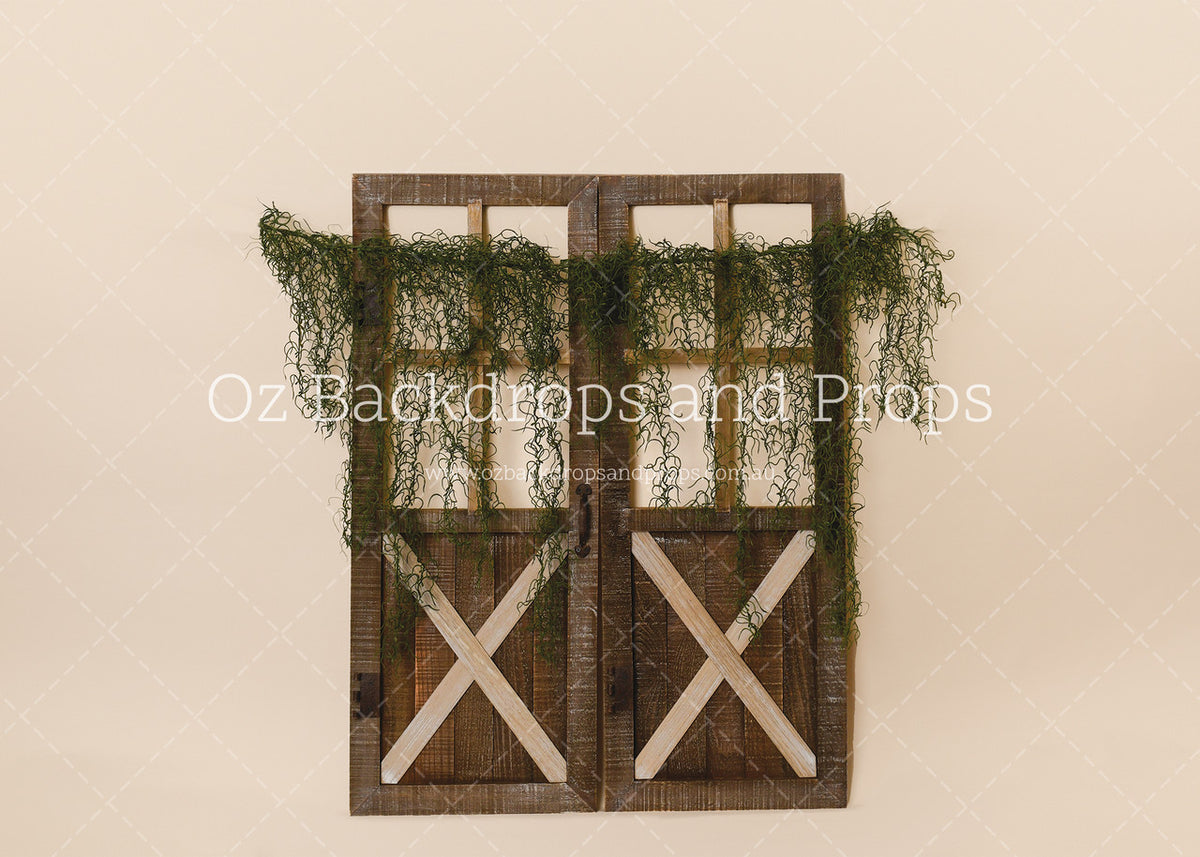 Brown Barn Doors Garland