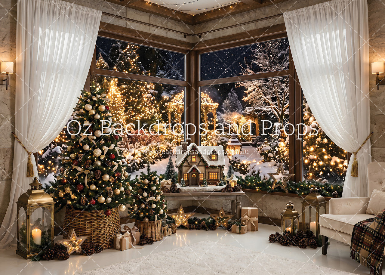 Corner View Showcase