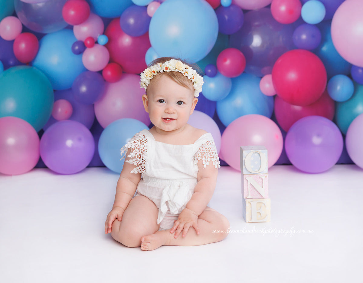Lola Balloon Set