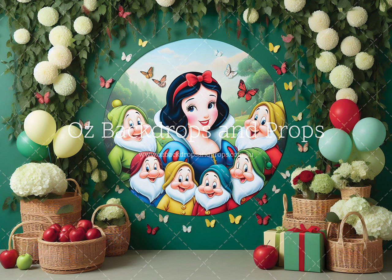 Snow White Circle